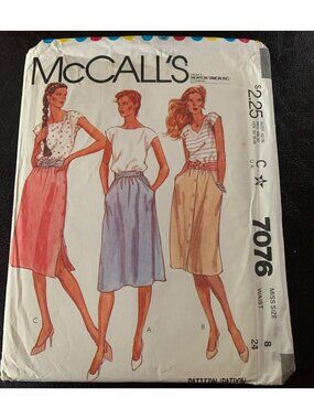 McCall's Misses Skirt Sewing Pattern Size 8 7076 - Uncut